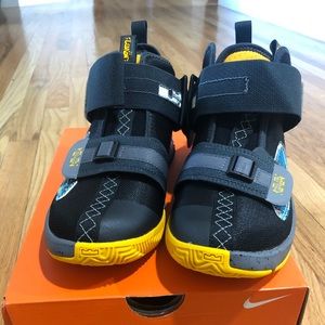 Big kids Nike Sneaker